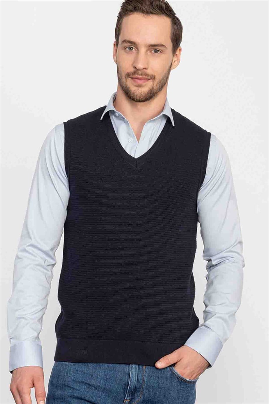 Slim Fit Dar Kesim V Yaka Kendinden Desenli Erkek Süveter