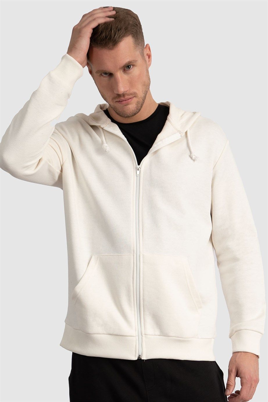 Fermuarlı Kapüşonlu Sweatshirt