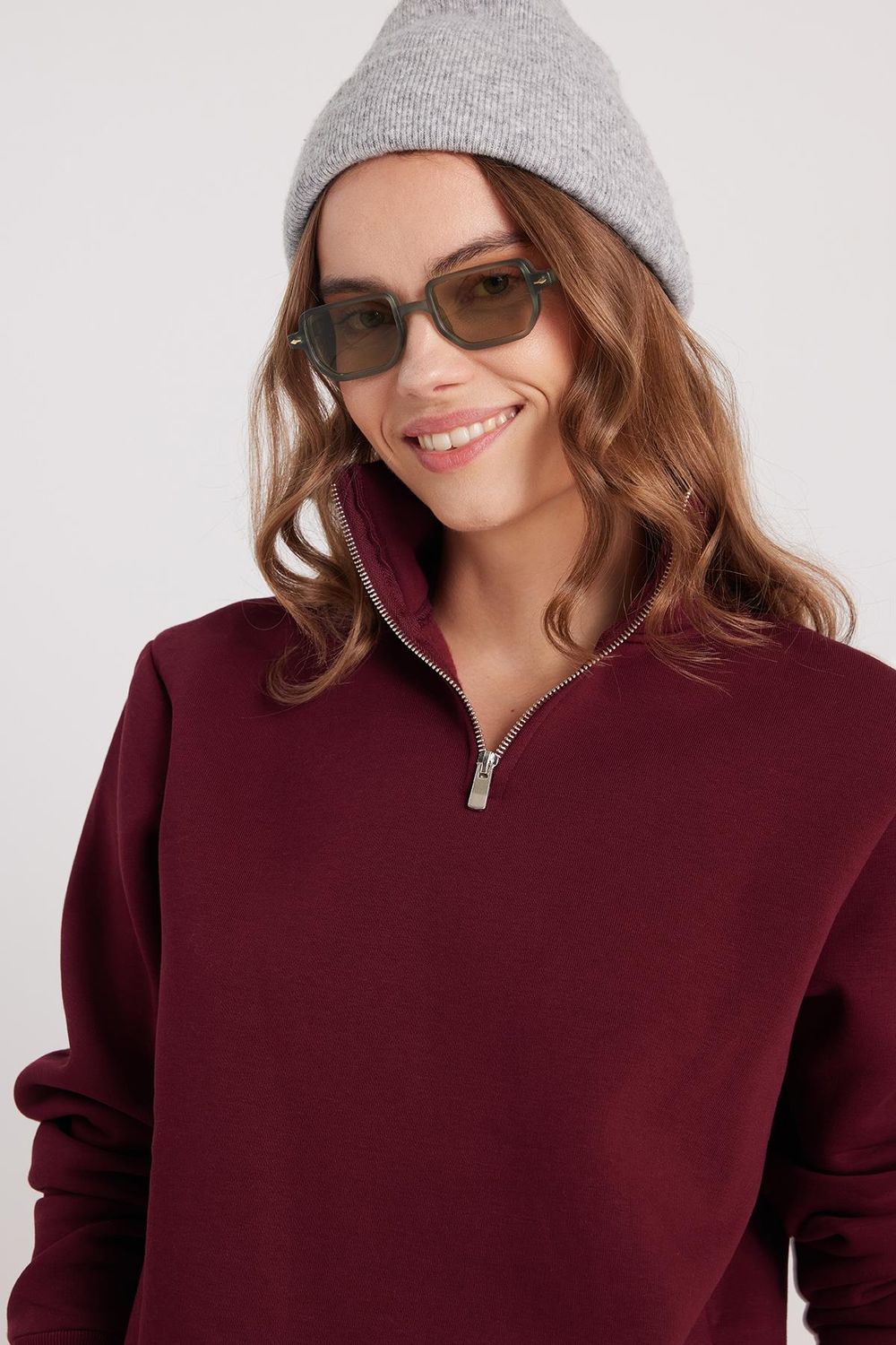 Kadın Relax Fit Rahat Kesim Pamuklu İçi Polarlı Yarım Fermuarlı Bordo Dik Yaka Sweatshirt