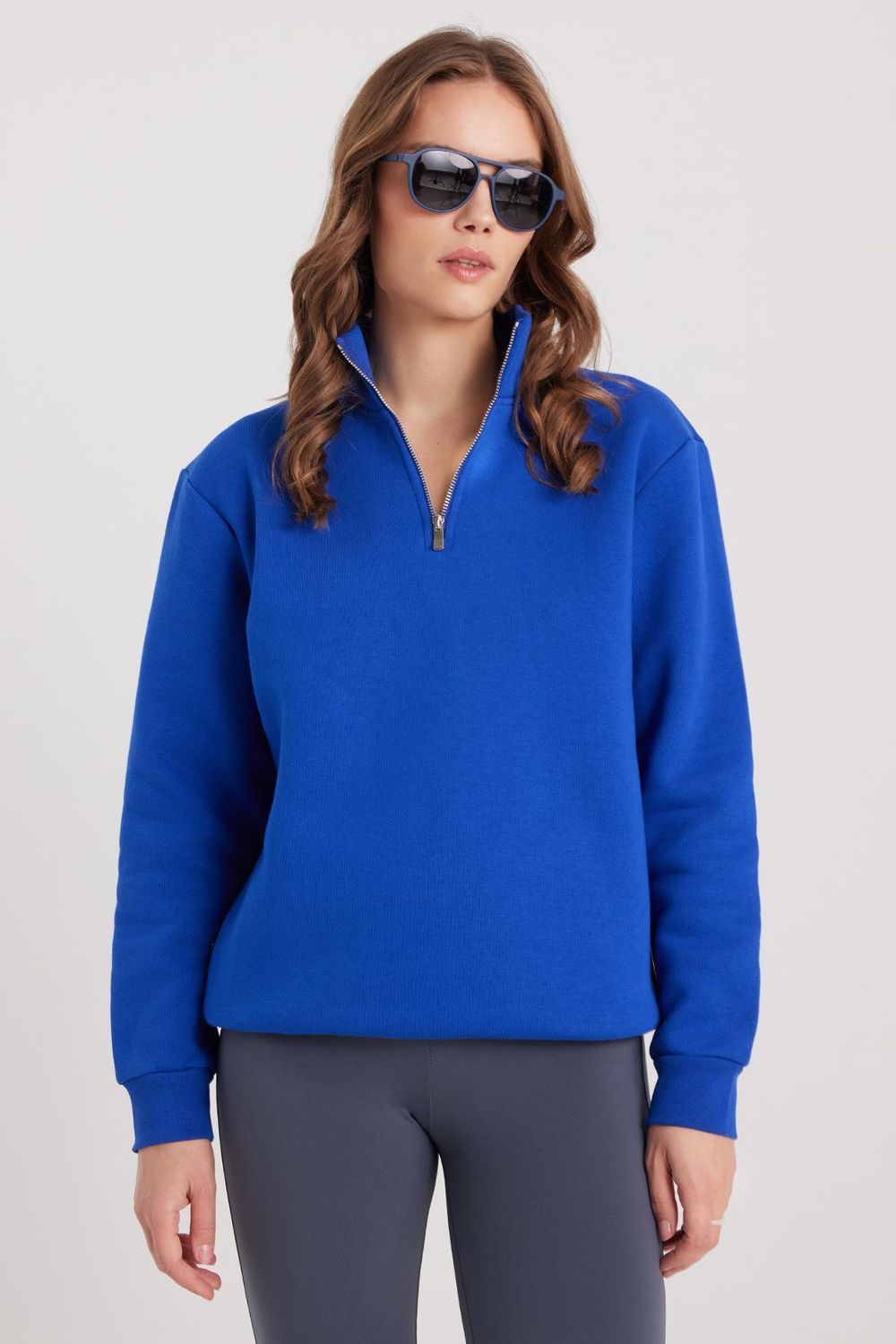 Kadın Relax Fit Rahat Kesim Pamuklu İçi Polarlı Yarım Fermuarlı Sax Mavi Dik Yaka Sweatshirt