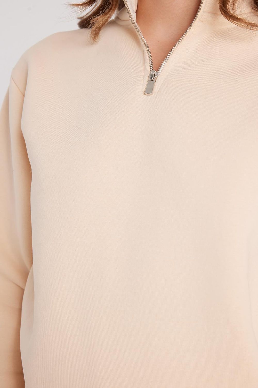 Kadın Relax Fit Rahat Kesim Pamuklu İçi Polarlı Yarım Fermuarlı Ekru Dik Yaka Sweatshirt