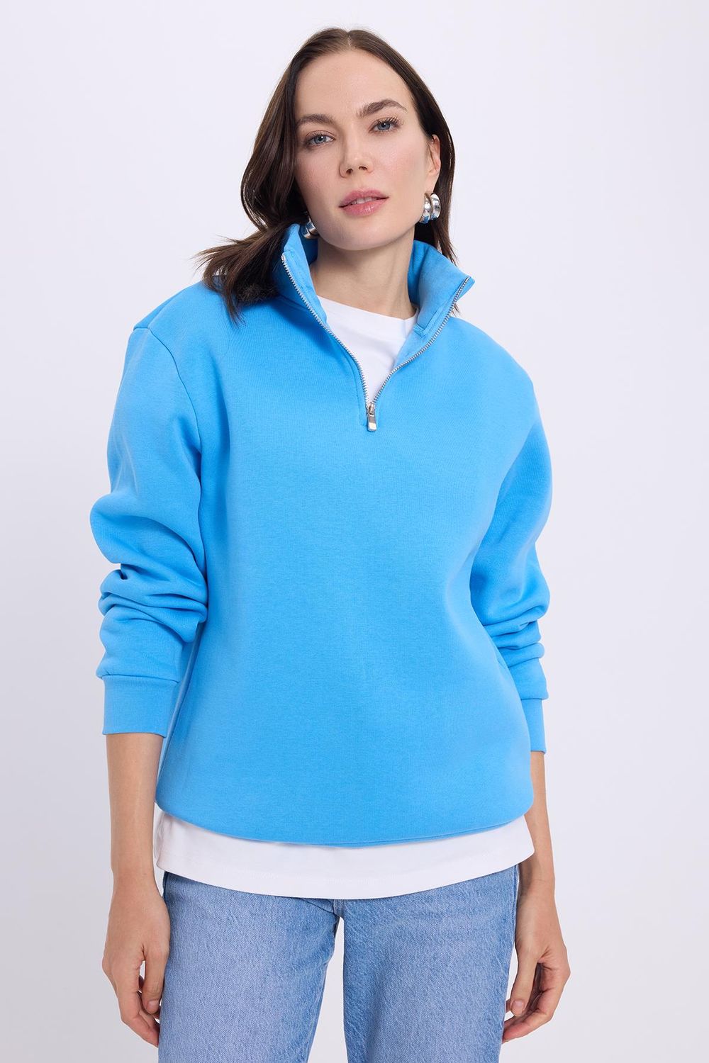 Kadın Relax Fit Rahat Kesim Pamuklu İçi Polarlı Yarım Fermuarlı Mavi Dik Yaka Sweatshirt