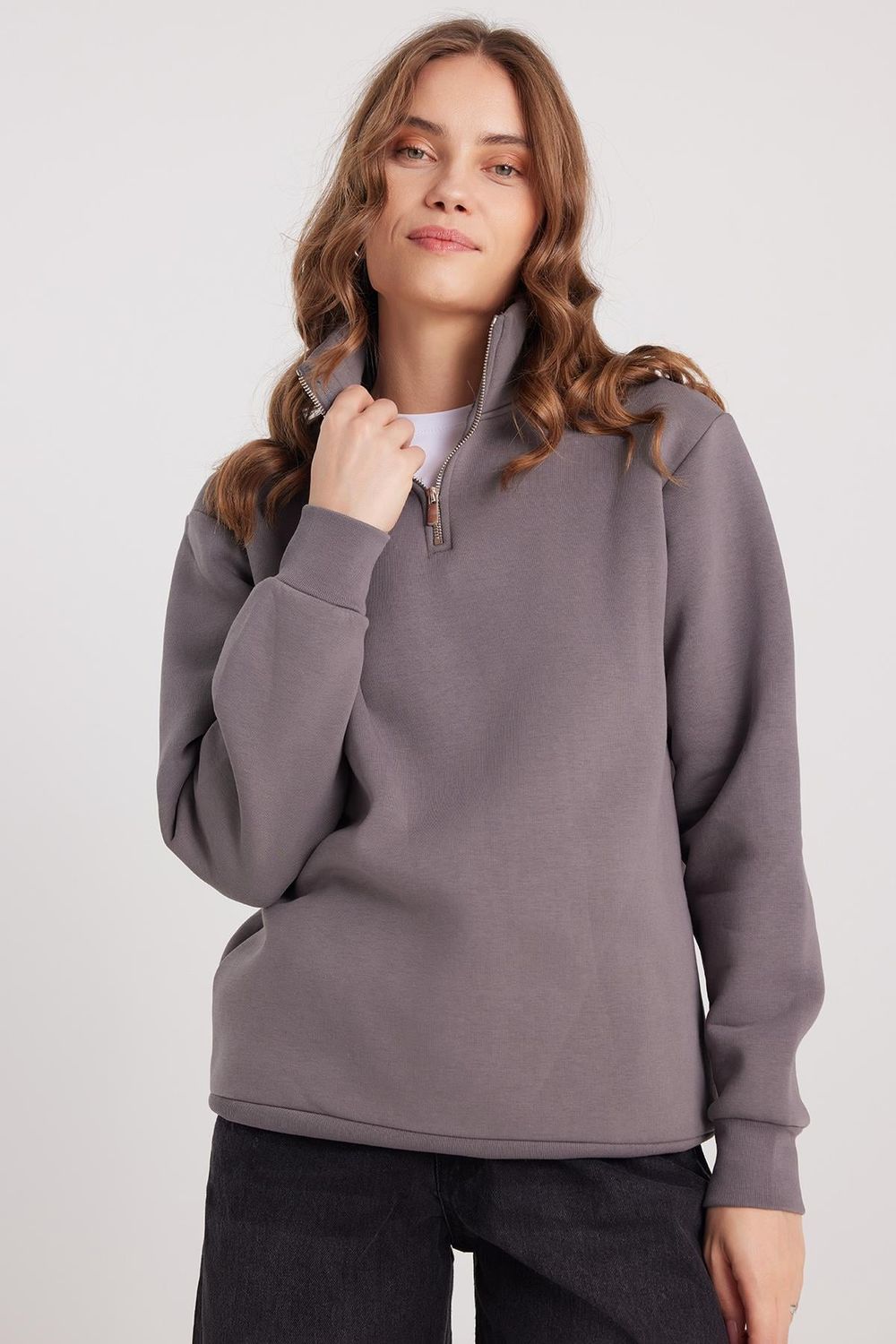 Kadın Relax Fit Rahat Kesim Pamuklu İçi Polarlı Yarım Fermuarlı Gri Dik Yaka Sweatshirt