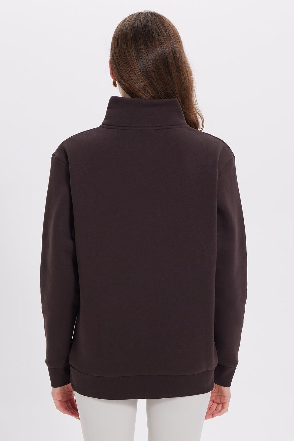 Kadın Relax Fit Rahat Kesim Pamuklu İçi Polarlı Yarım Fermuarlı Kahverengi Dik Yaka Sweatshirt