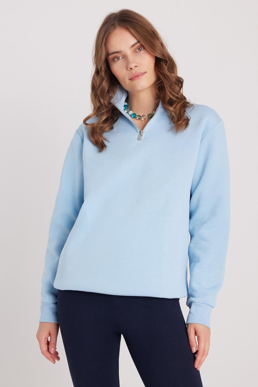 Kadın Relax Fit Rahat Kesim Pamuklu İçi Polarlı Yarım Fermuarlı Mavi Dik Yaka Sweatshirt