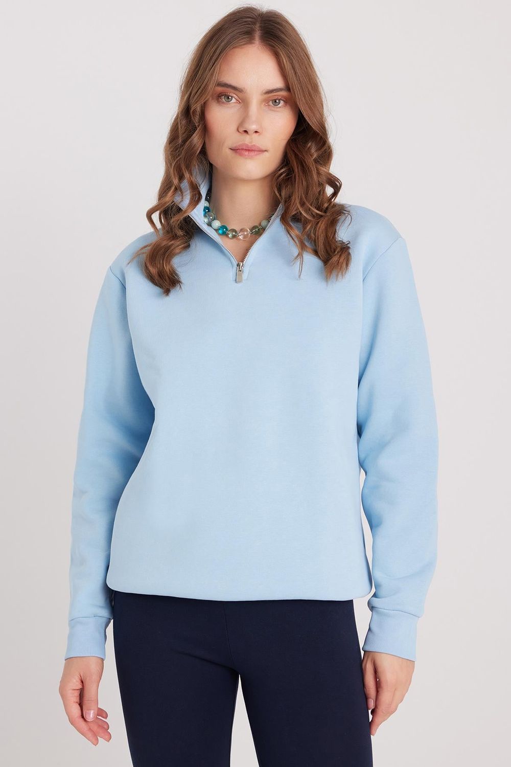 Kadın Relax Fit Rahat Kesim Pamuklu İçi Polarlı Yarım Fermuarlı Mavi Dik Yaka Sweatshirt