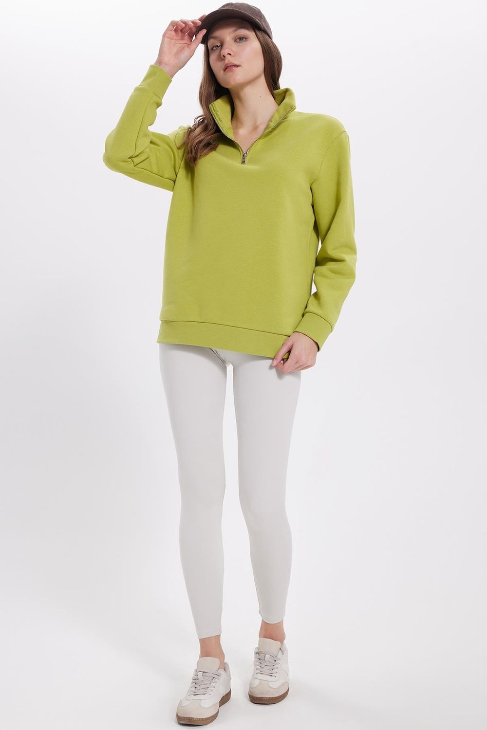 Kadın Relax Fit Rahat Kesim Pamuklu İçi Polarlı Yarım Fermuarlı Yeşil Dik Yaka Sweatshirt