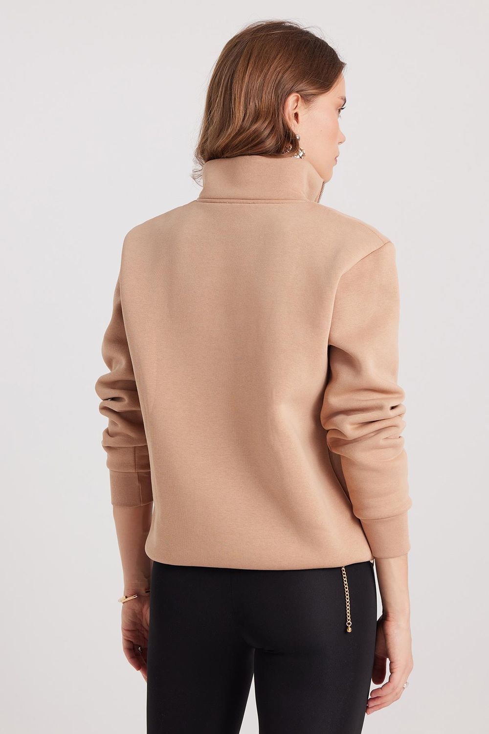 Kadın Relax Fit Rahat Kesim Pamuklu İçi Polarlı Yarım Fermuarlı Taş Renk Dik Yaka Sweatshirt