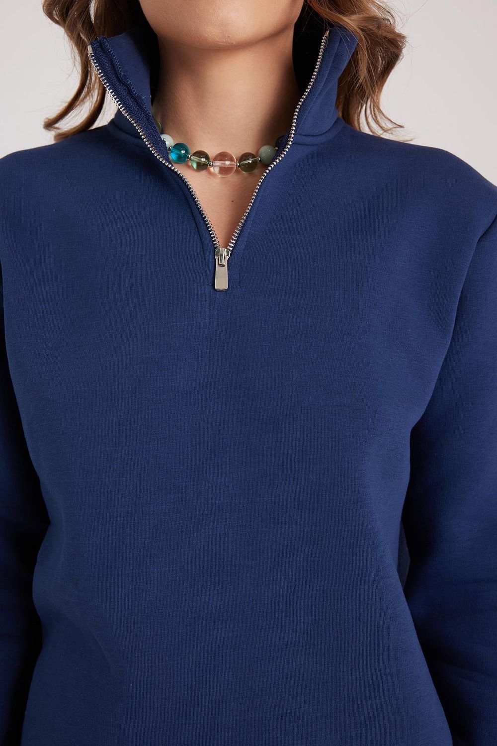 Kadın Relax Fit Rahat Kesim Pamuklu İçi Polarlı Yarım Fermuarlı Lacivert Dik Yaka Sweatshirt