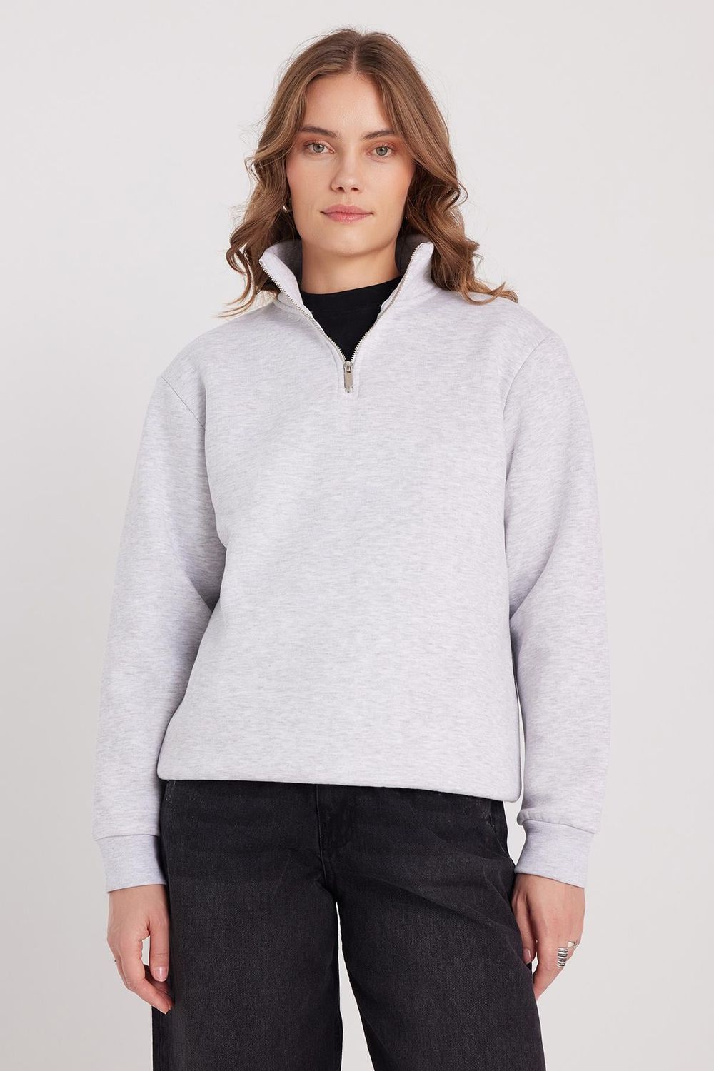 Kadın Relax Fit Rahat Kesim Pamuklu İçi Polarlı Yarım Fermuarlı Gri Dik Yaka Sweatshirt