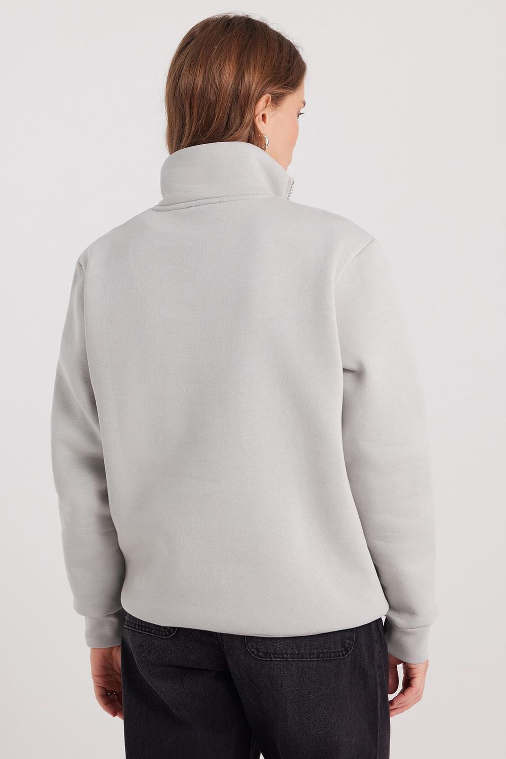 Kadın Relax Fit Rahat Kesim Pamuklu İçi Polarlı Yarım Fermuarlı Taş Renk Dik Yaka Sweatshirt