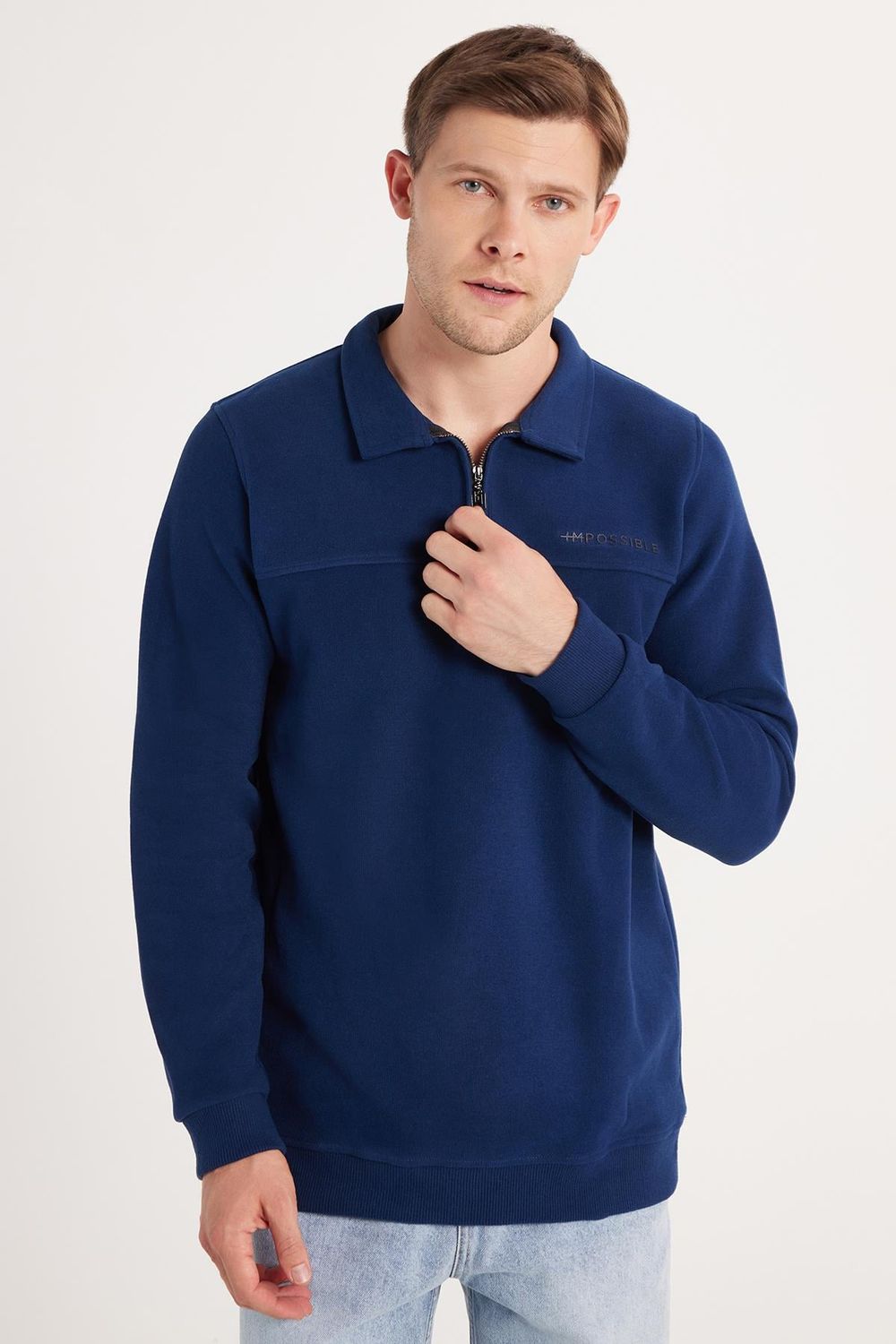 Erkek Standart Fit Pamuklu Selanik Kumaş Yarım Fermuarlı Polo Yaka Baskılı İndigo Sweatshirt