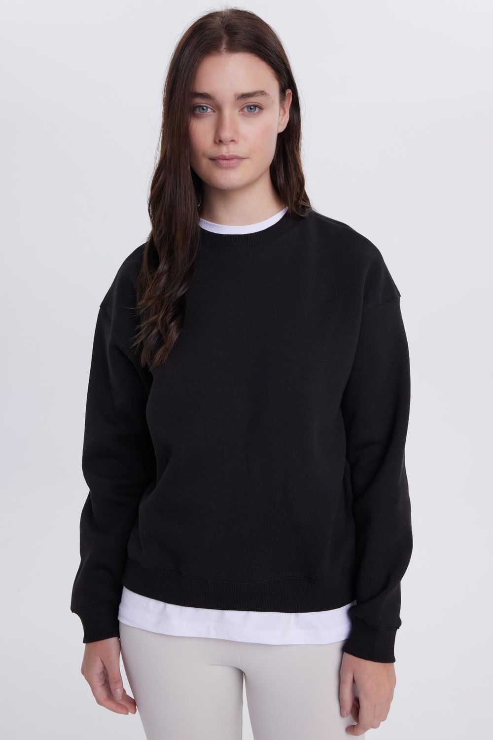 Kadın Oversize Geniş Kesim Pamuklu Bisiklet Yaka Siyah Sweatshirt