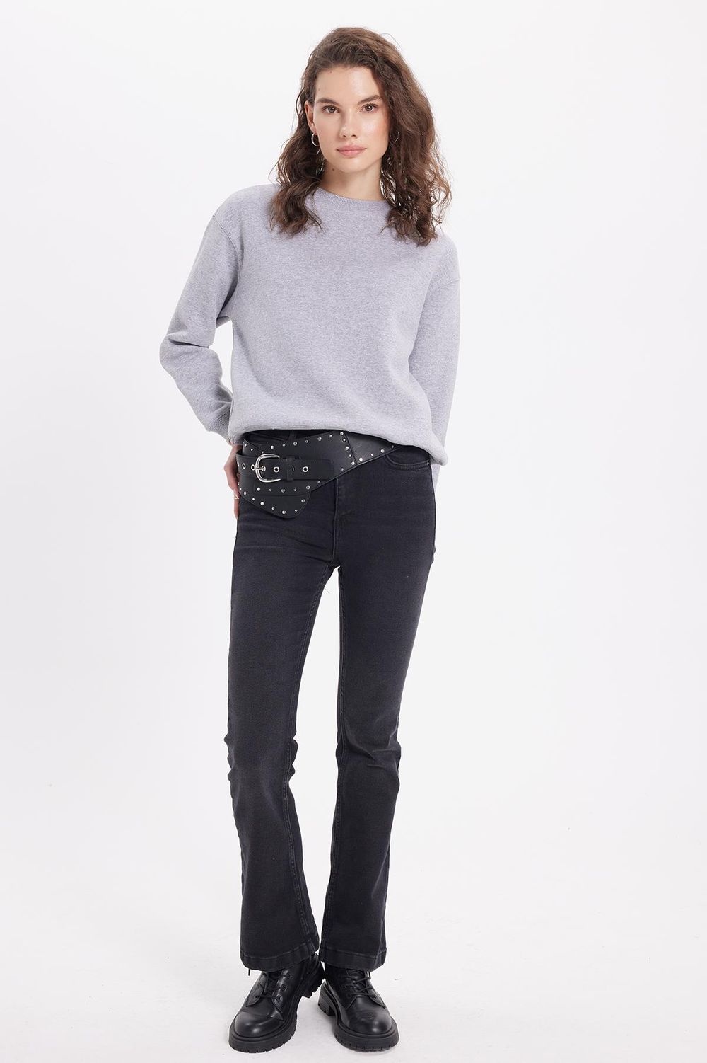 Kadın Oversize Geniş Kesim Pamuklu Bisiklet Yaka Gri Sweatshirt