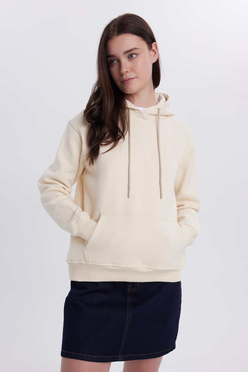 Kadın Relax Fit Rahat Kesim Pamuklu Kapüşonlu Kanguru Cepli Taş Sweatshirt