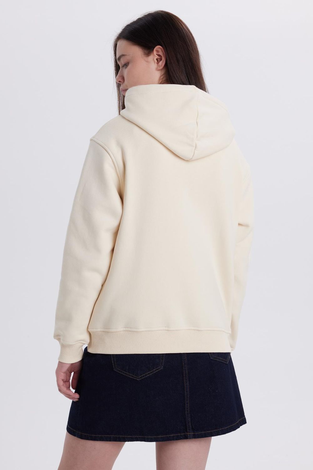 Kadın Relax Fit Rahat Kesim Pamuklu Kapüşonlu Kanguru Cepli Taş Sweatshirt