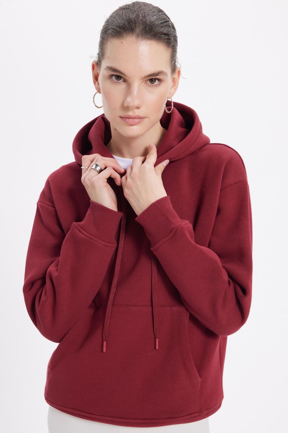 Kadın Oversize Geniş Kesim Pamuklu Yumuşak Dokulu İçi Polarlı Basic Bordo Kapüşonlu Sweatshirt