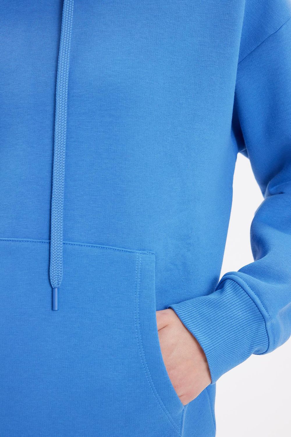 Kadın Oversize Geniş Kesim Pamuklu Yumuşak Dokulu İçi Polarlı Basic Mavi Kapüşonlu Sweatshirt