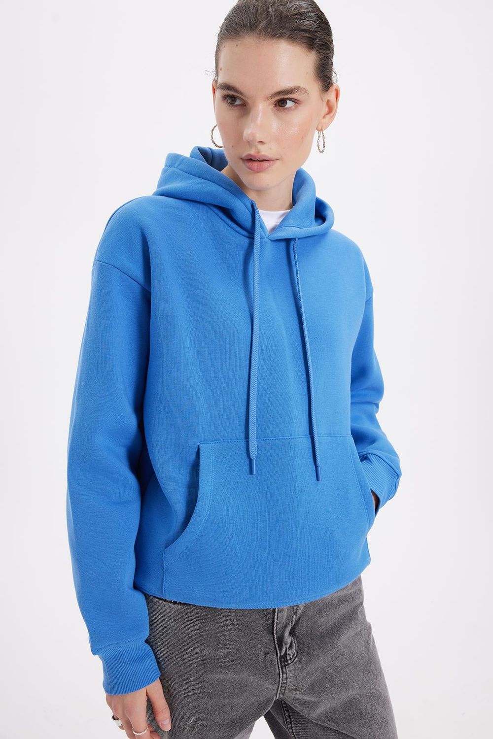 Kadın Oversize Geniş Kesim Pamuklu Yumuşak Dokulu İçi Polarlı Basic Mavi Kapüşonlu Sweatshirt