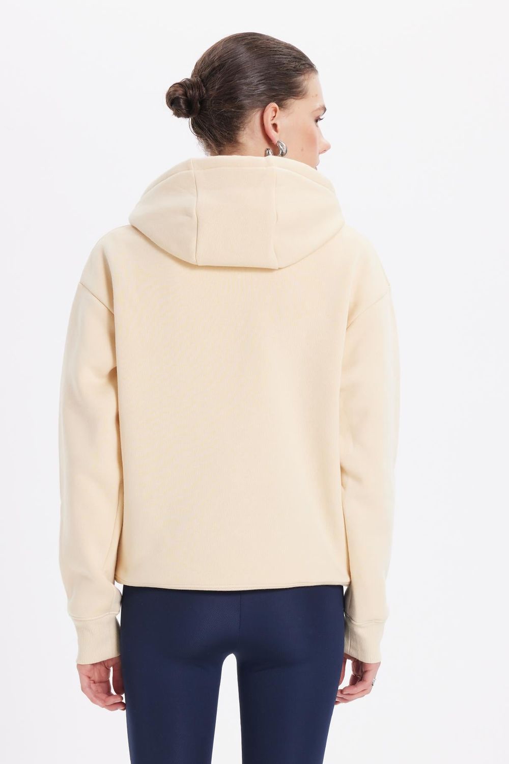 Kadın Oversize Geniş Kesim Pamuklu Yumuşak Dokulu İçi Polarlı Basic Bej Kapüşonlu Sweatshirt