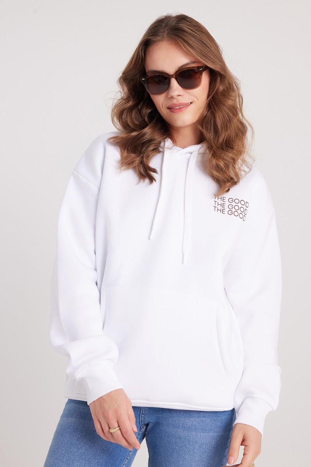 Kadın Oversize Geniş Kesim Pamuklu Yumuşak Dokulu İçi Polarlı Baskılı Beyaz Kapüşonlu Sweatshirt