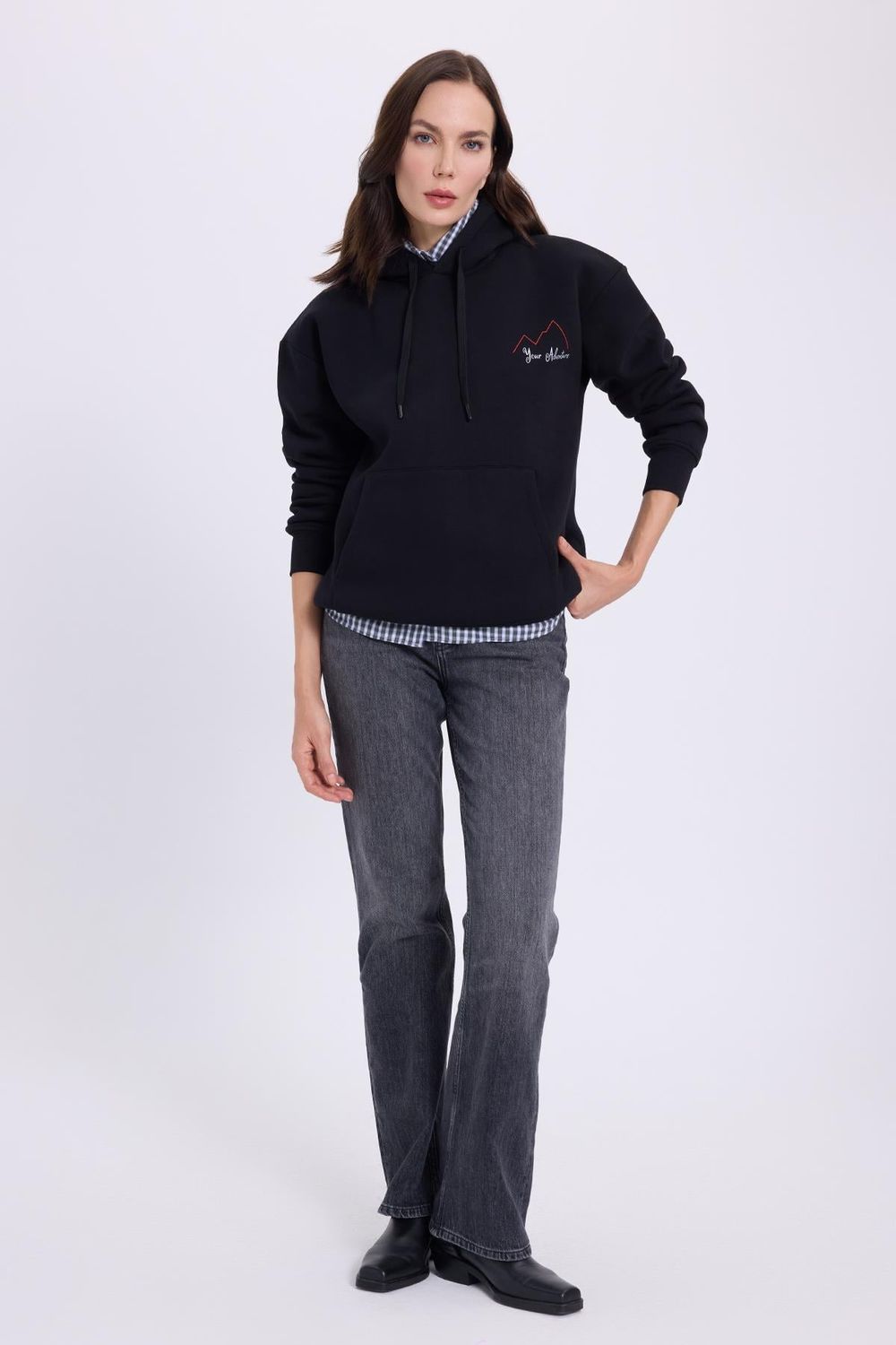 Kadın Oversize Geniş Kesim Pamuklu Yumuşak Dokulu İçi Polarlı Baskılı Siyah Kapüşonlu Sweatshirt