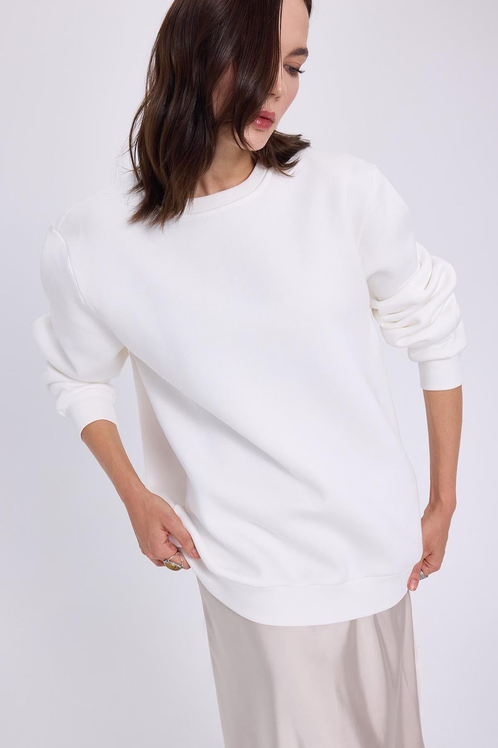 Kadın Oversize Geniş Kesim Bisiklet Yaka Basic Sweatshirt