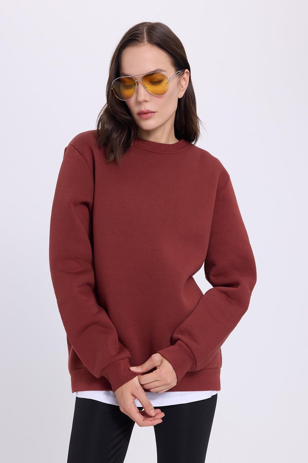 Kadın Oversize Geniş Kesim Pamuklu Yumuşak Dokulu İçi Polarlı Basic Kiremit Bisiklet Yaka Sweatshirt