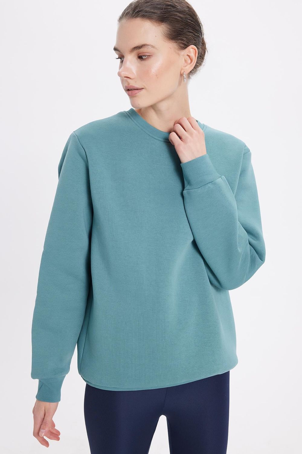 Kadın Oversize Geniş Kesim Bisiklet Yaka Basic Sweatshirt