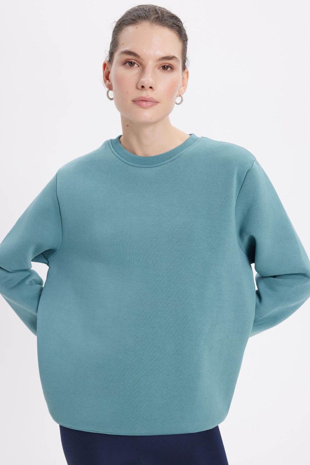Kadın Oversize Geniş Kesim Bisiklet Yaka Basic Sweatshirt