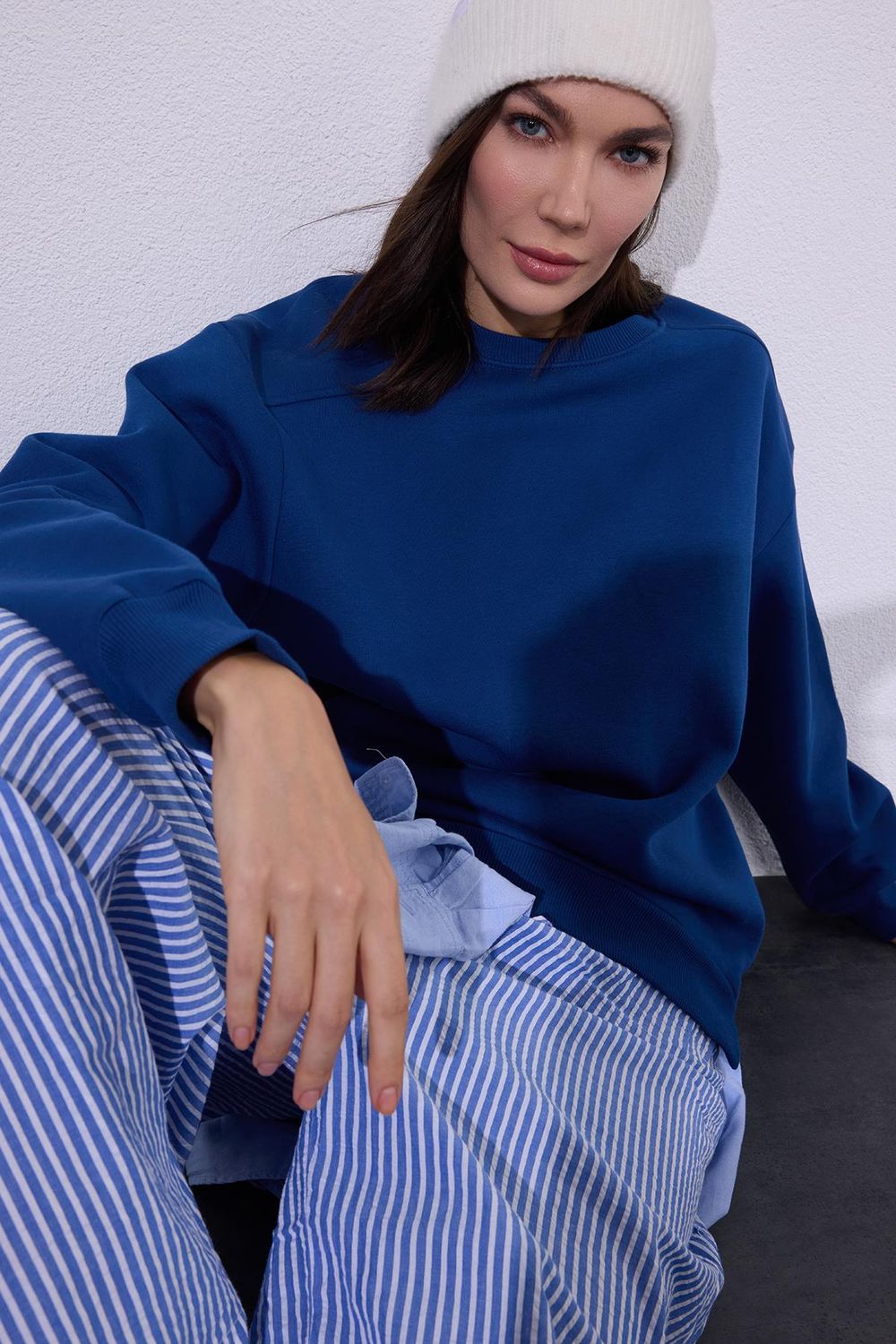 Kadın Oversize Geniş Kesim Pamuklu 3 iplik Bisiklet Yaka Mavi Sweatshirt