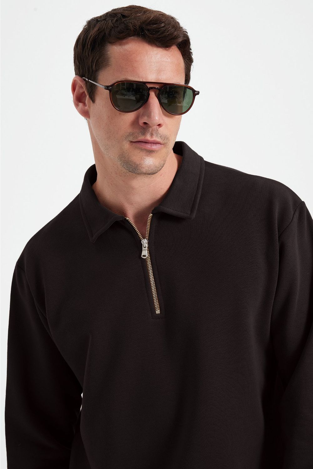 RELAX FIT HALF ZIPPER PLAIN POLO NECK SWEATSHIRT