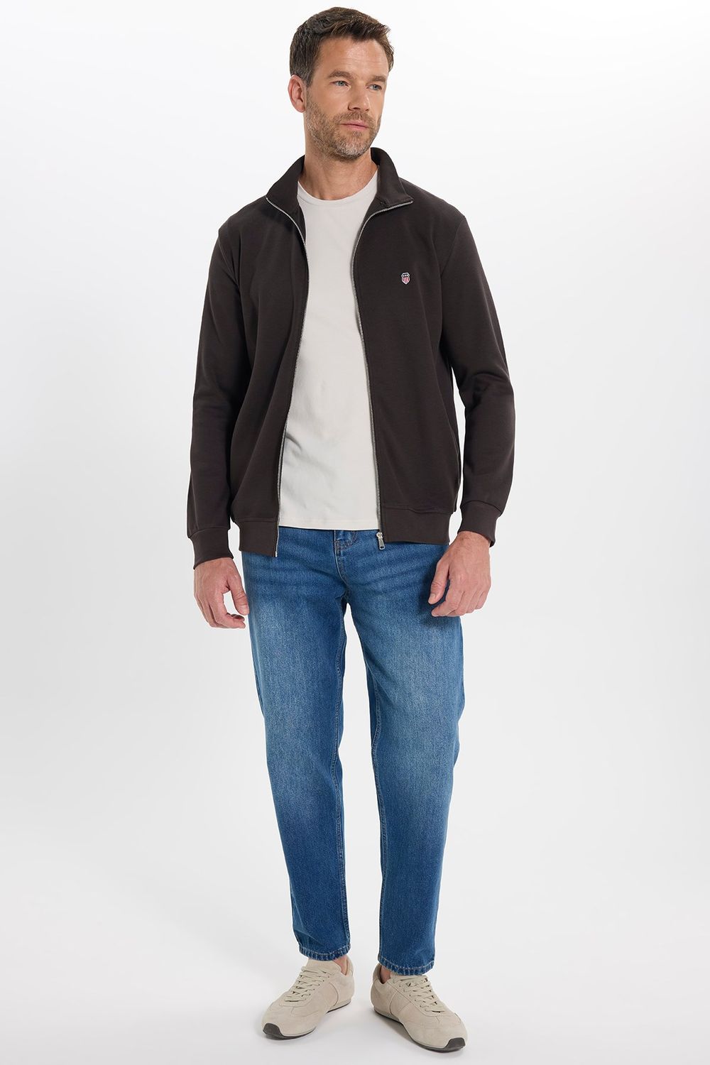 Erkek Slim Fit Dar Kesim Pamuklu Tam Fermuarlı Çift Cepli Dik Yaka Koyu Kahverengi Sweatshirt Hırka