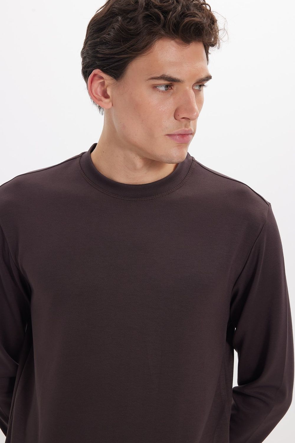 Erkek Standart Fit Normal Kesim Uzun Kollu Ekstra Soft Modal Kumaş Bisiklet Yaka Kahverengi Sweatshirt