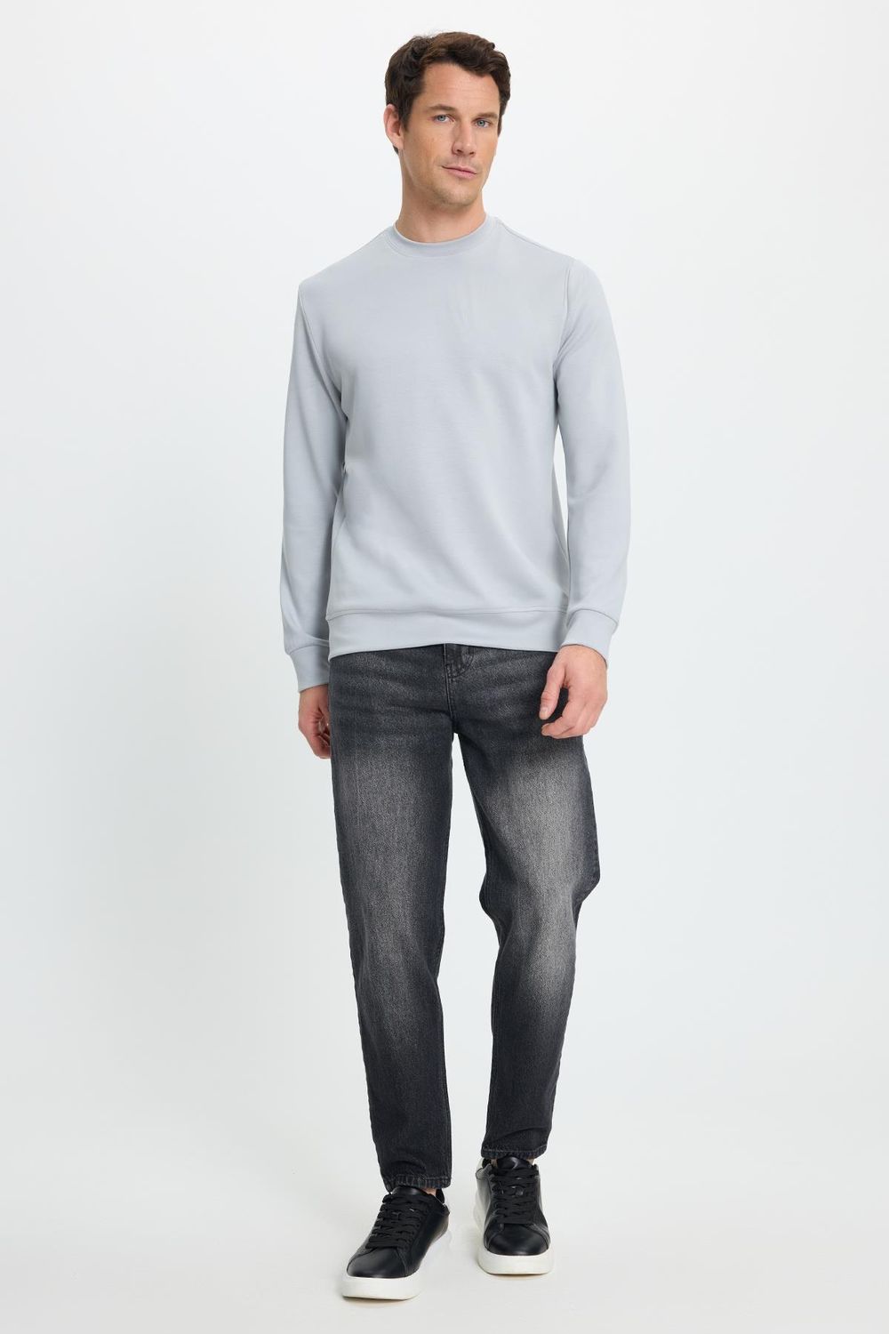Erkek Relax Fit Rahat Kesim Uzun Kollu Bisiklet Yaka Gri Sweatshirt