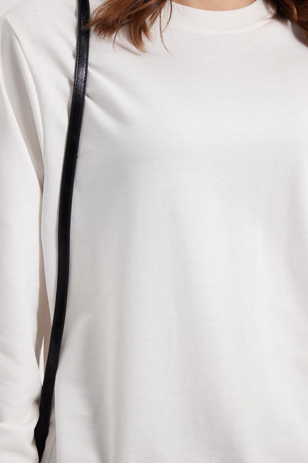 Kadın Oversize Geniş Kesim %100 Pamuk 2 İplik Bisiklet Yaka Beyaz Sweatshirt 