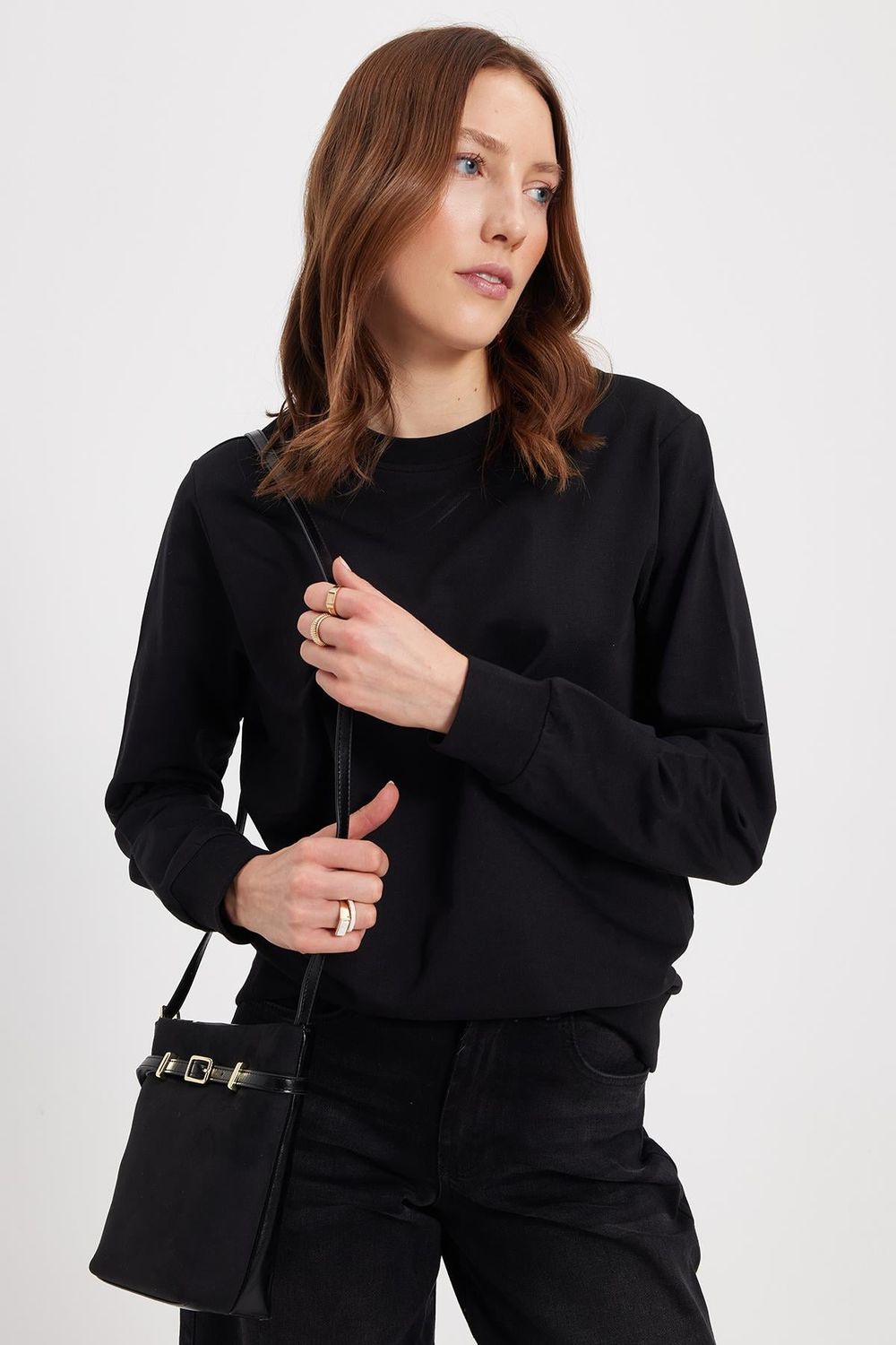 Kadın Oversize Geniş Kesim %100 Pamuk 2 İplik Bisiklet Yaka Siyah Sweatshirt 