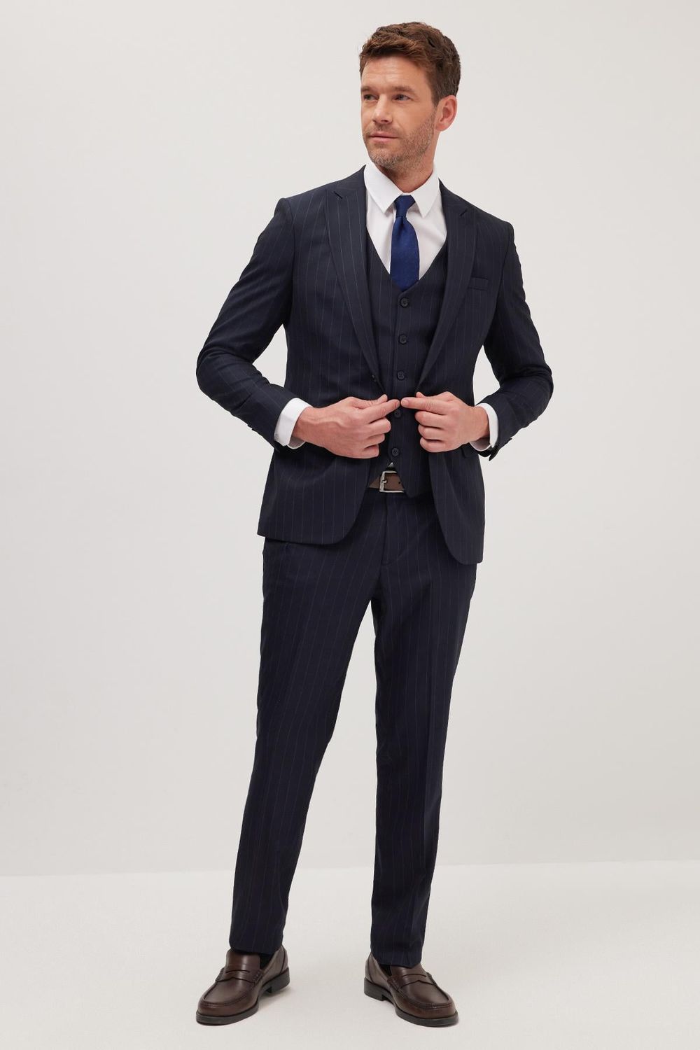 Erkek Slim Fit Lacivert Esnek Likralı Kumaş Sivri Yaka Yelekli Takım Elbise