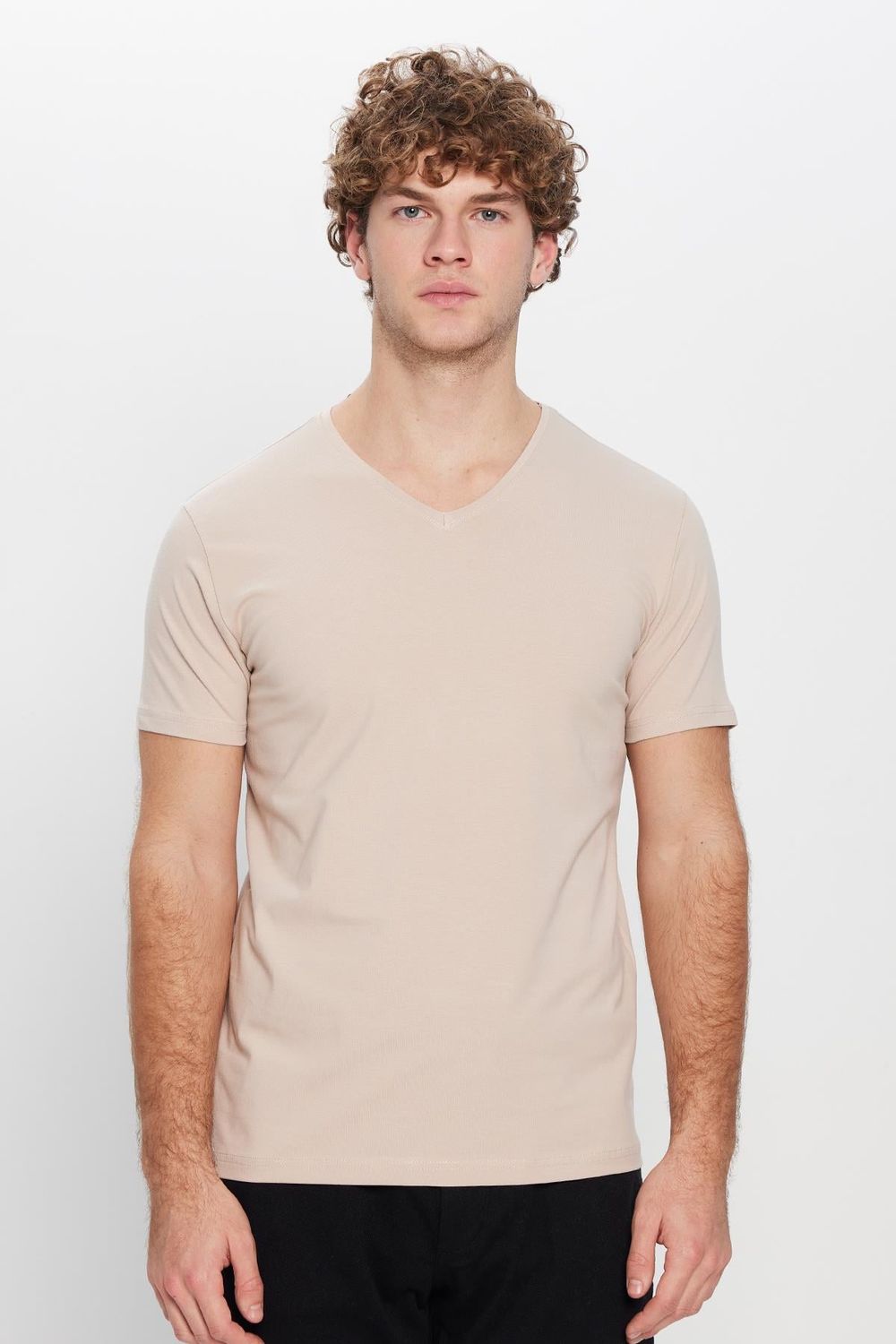 Erkek Slim Fit Dar Kesim Pamuklu Yumuşak Dokulu Likralı Esnek Kumaş Düz Basic Taş Renk V Yaka Tişört