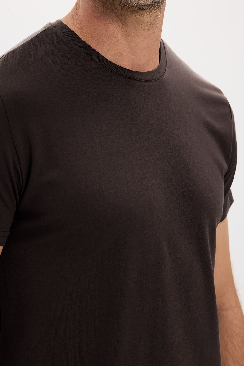 Slim Fit Bisiklet Yaka Düz Basıc Kısa Kol T-Shirt