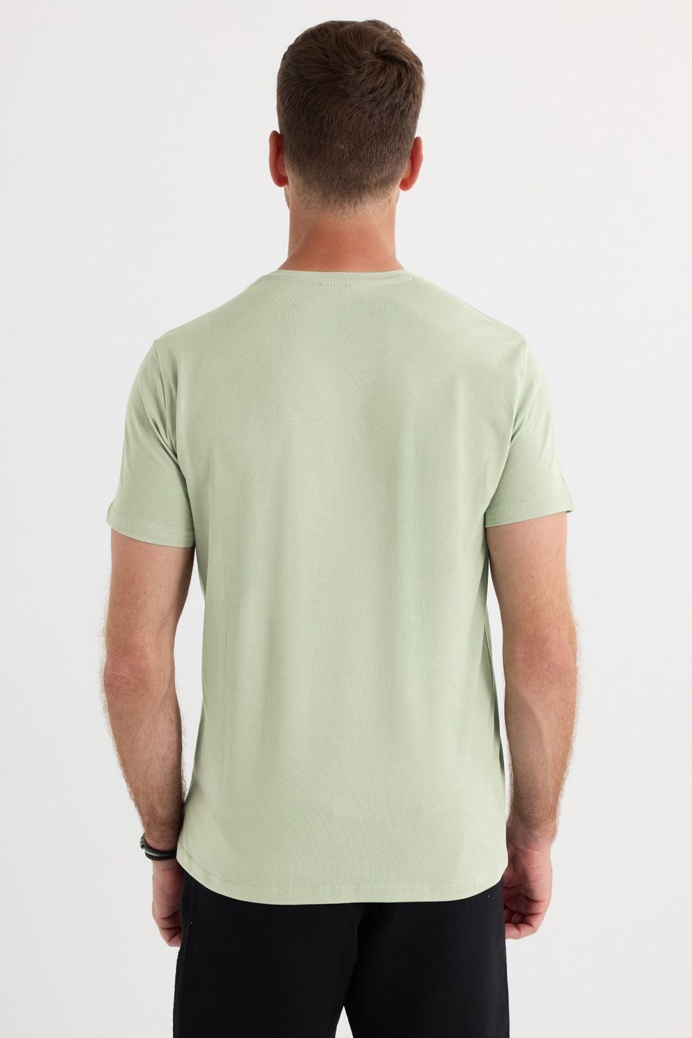 Slim Fit Bisiklet Yaka Düz Basıc Kısa Kol T-Shirt