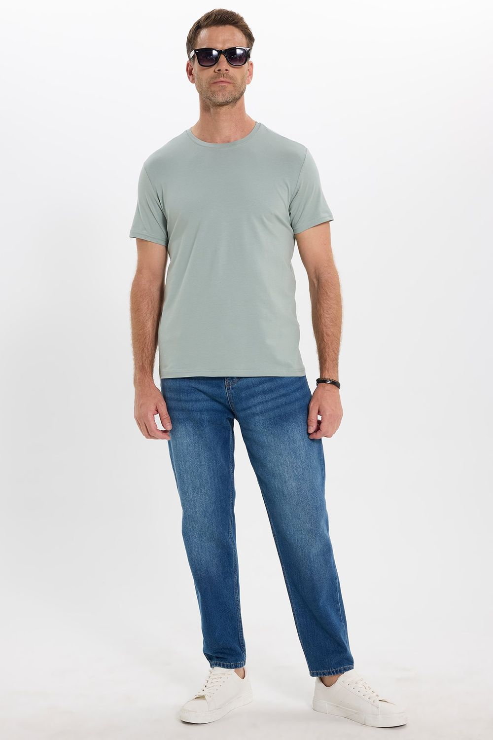 Slim Fit Bisiklet Yaka Düz Basıc Kısa Kol T-Shirt