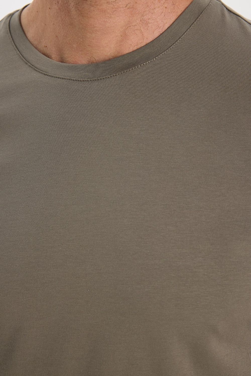 Erkek Slim Fit Dar Kesim Pamuklu Yumuşak Doku Esnek Kumaş Basic Bisiklet Yaka Haki Tişört