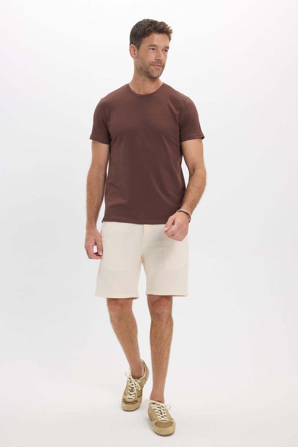 Erkek Slim Fit Dar Kesim Pamuklu Yumuşak Doku Esnek Kumaş Basic Kahverengi Bisiklet Yaka Tişört