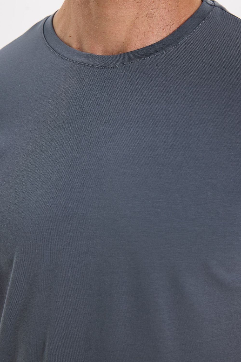 Erkek Slim Fit Dar Kesim Pamuklu Yumuşak Doku Esnek Kumaş Basic Gri Bisiklet Yaka Tişört