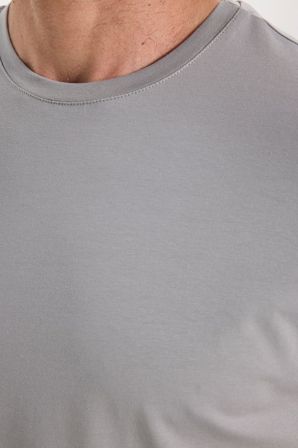 Erkek Slim Fit Dar Kesim Pamuklu Yumuşak Doku Esnek Kumaş Basic Gri Bisiklet Yaka Tişört