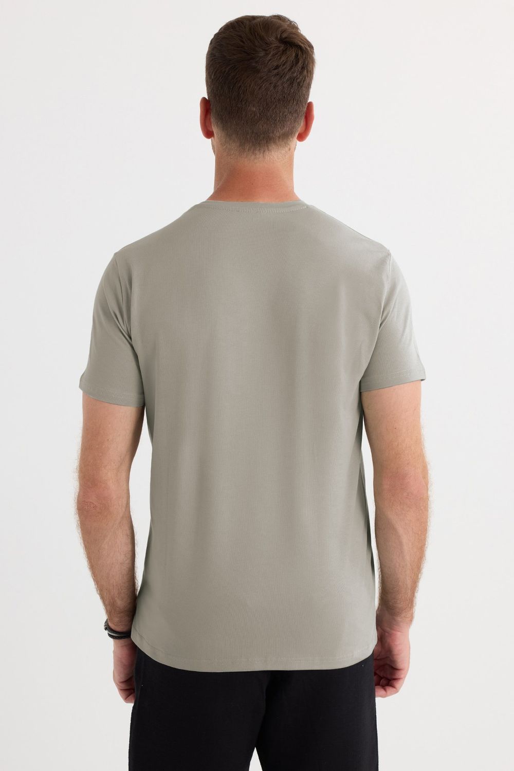 Slim Fit Bisiklet Yaka Düz Basıc Kısa Kol T-Shirt