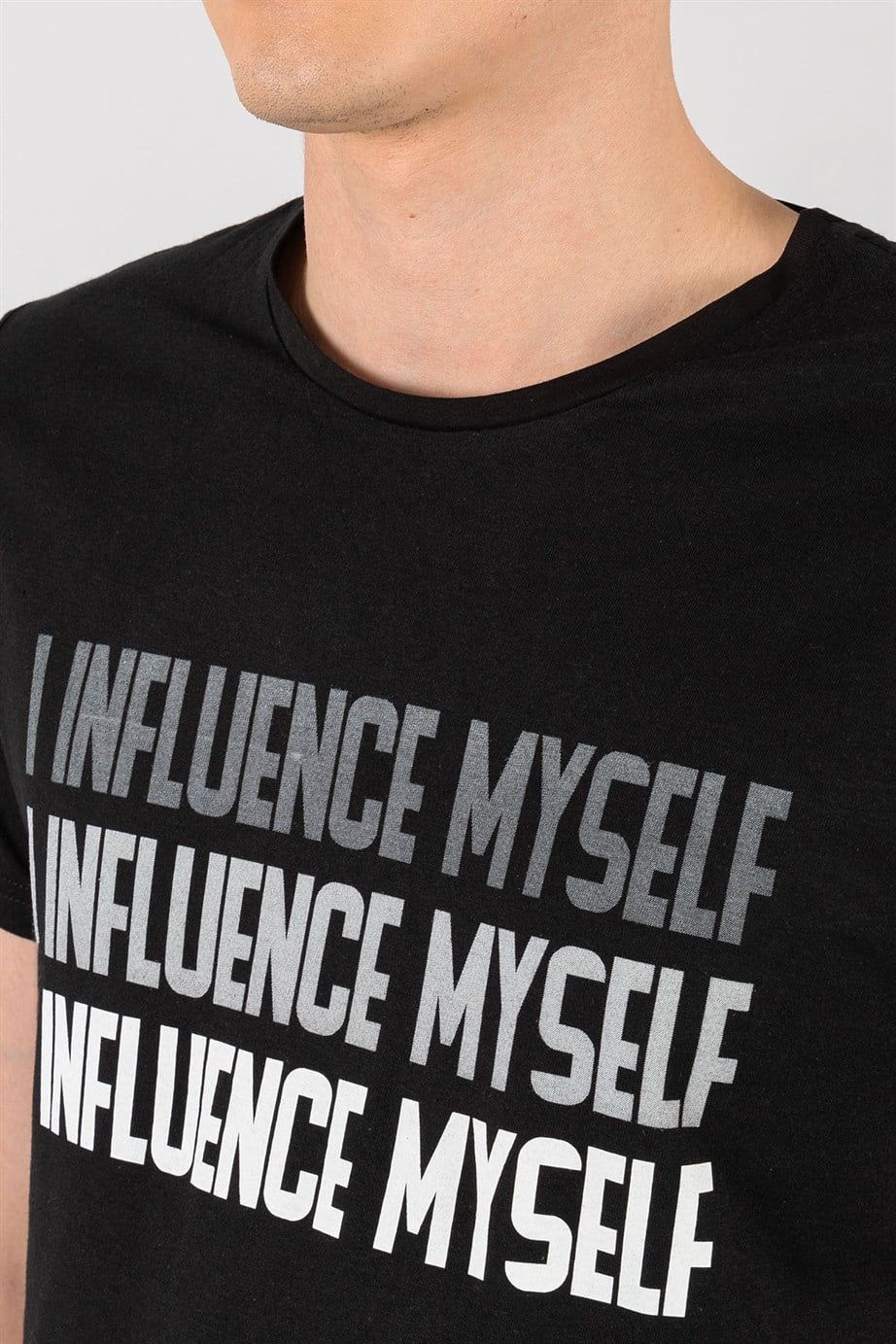Slim Fit Dar Kesim Bisiklet Yaka Baskılı Erkek T-Shirt