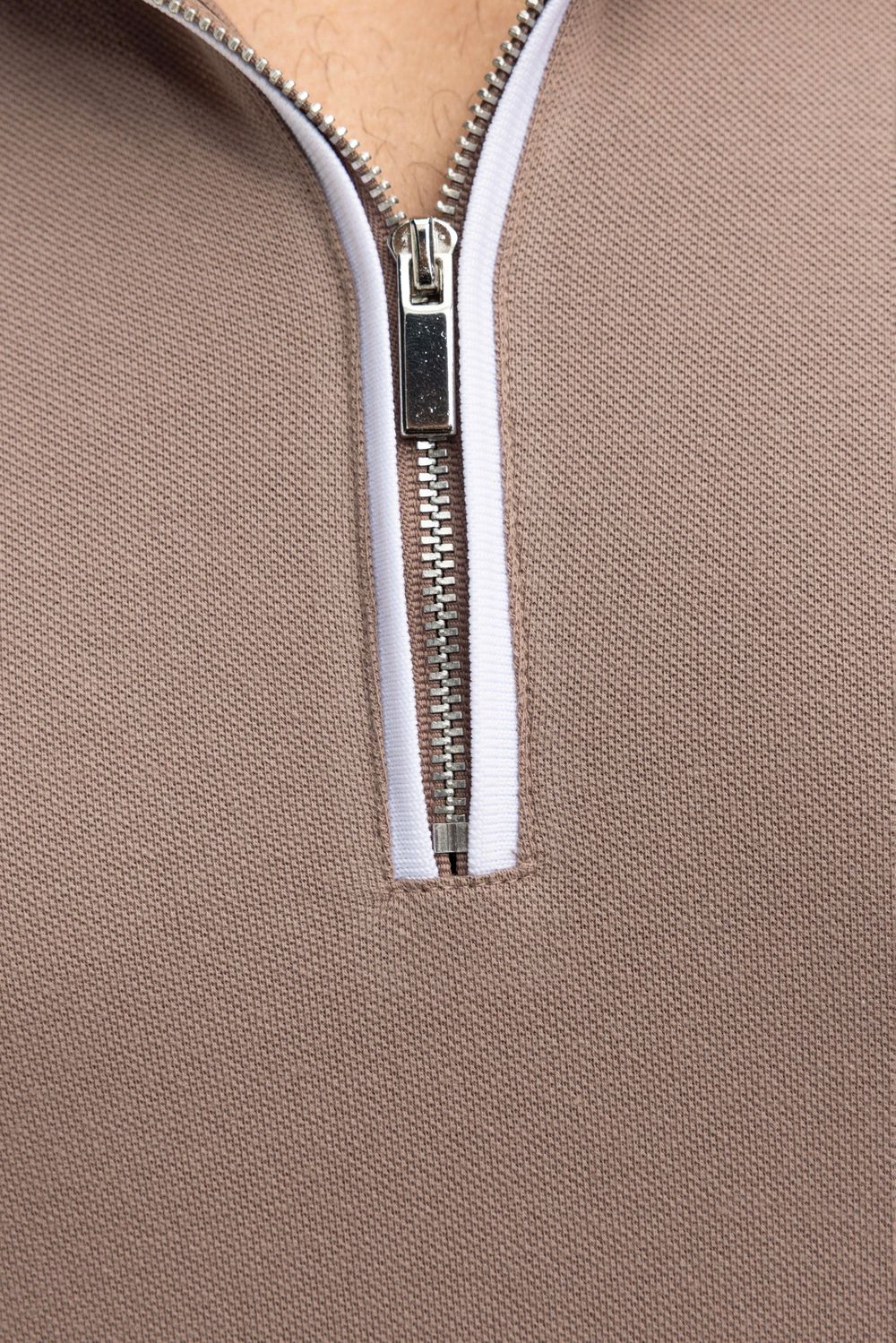 Erkek Slim Fit Dar Kesim %100 Pamuk Düz Pike Fermuarlı Kahverengi Polo Yaka Tişört