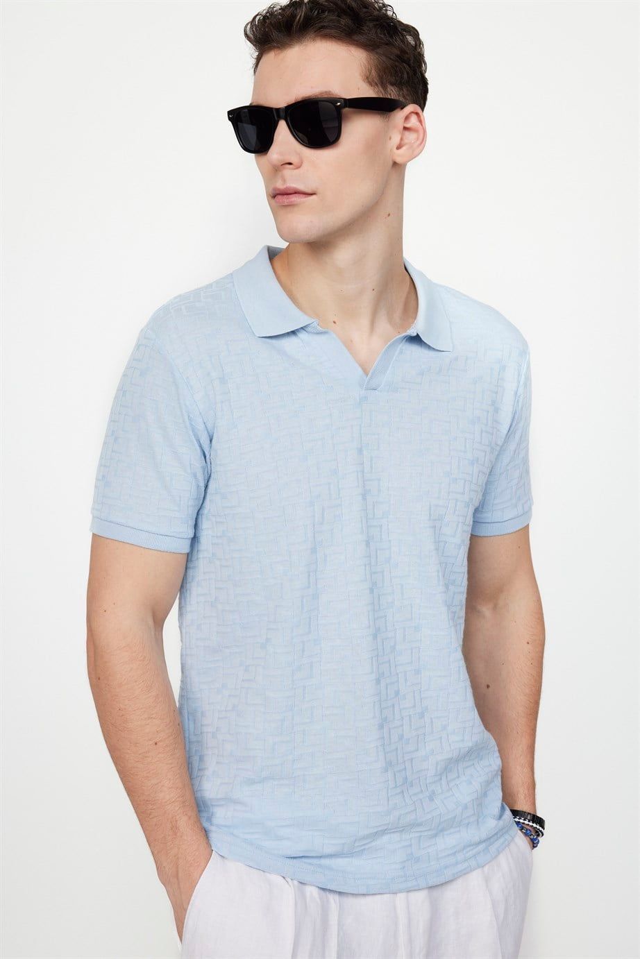 Erkek Polo V Yaka Slim Fit Düğmesiz Örme Pamuklu  Tişört